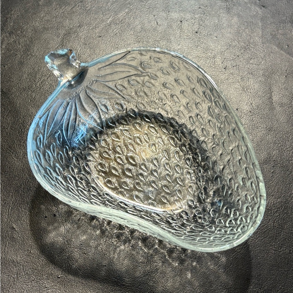 Vintage Indiana Glass Strawberry Dish Clear Pressed Glass Trinket Bowl 6”